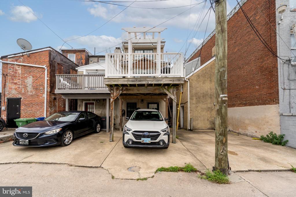 1005 LIGHT STREET