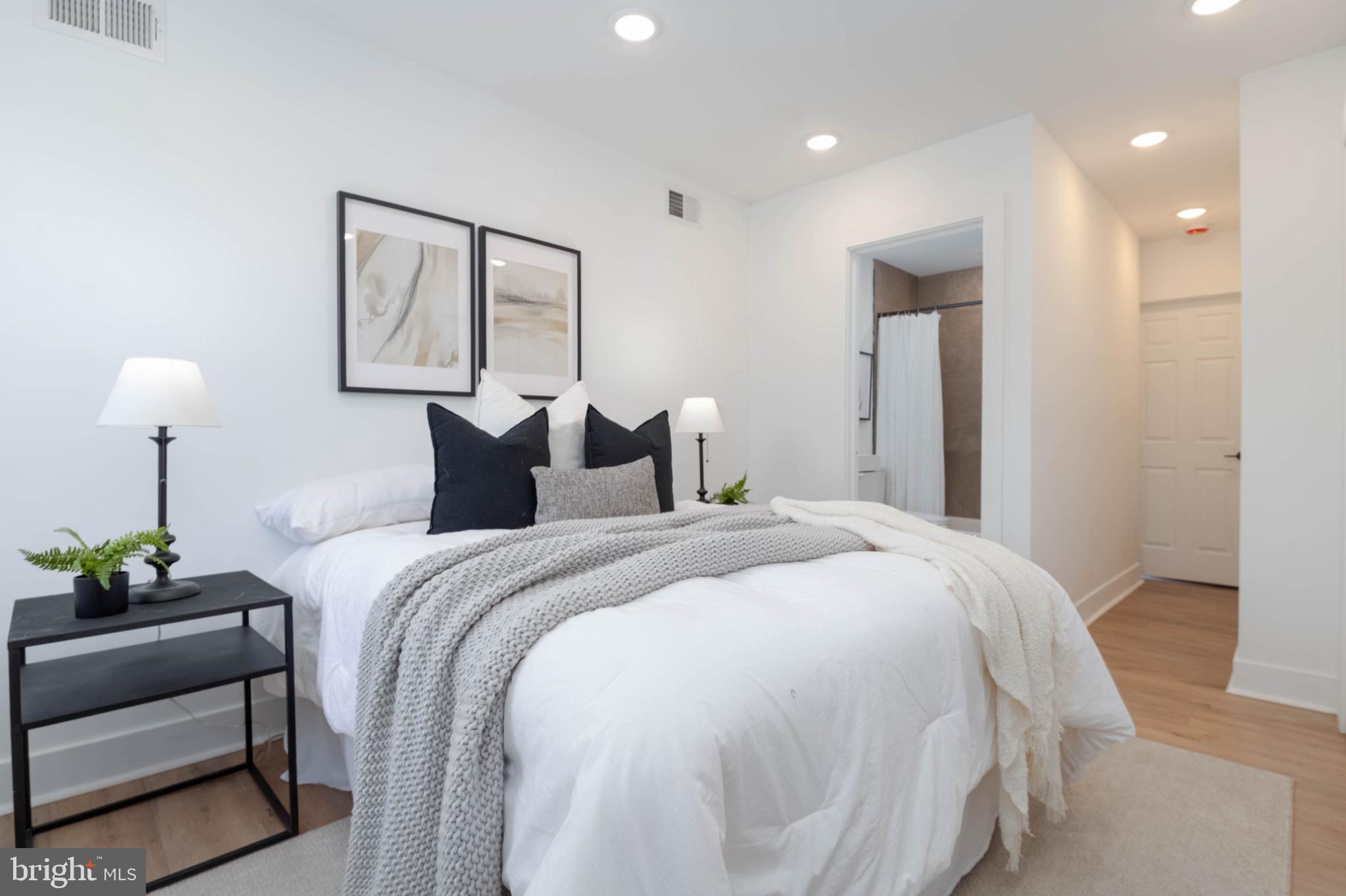 532 N BELNORD AVENUE