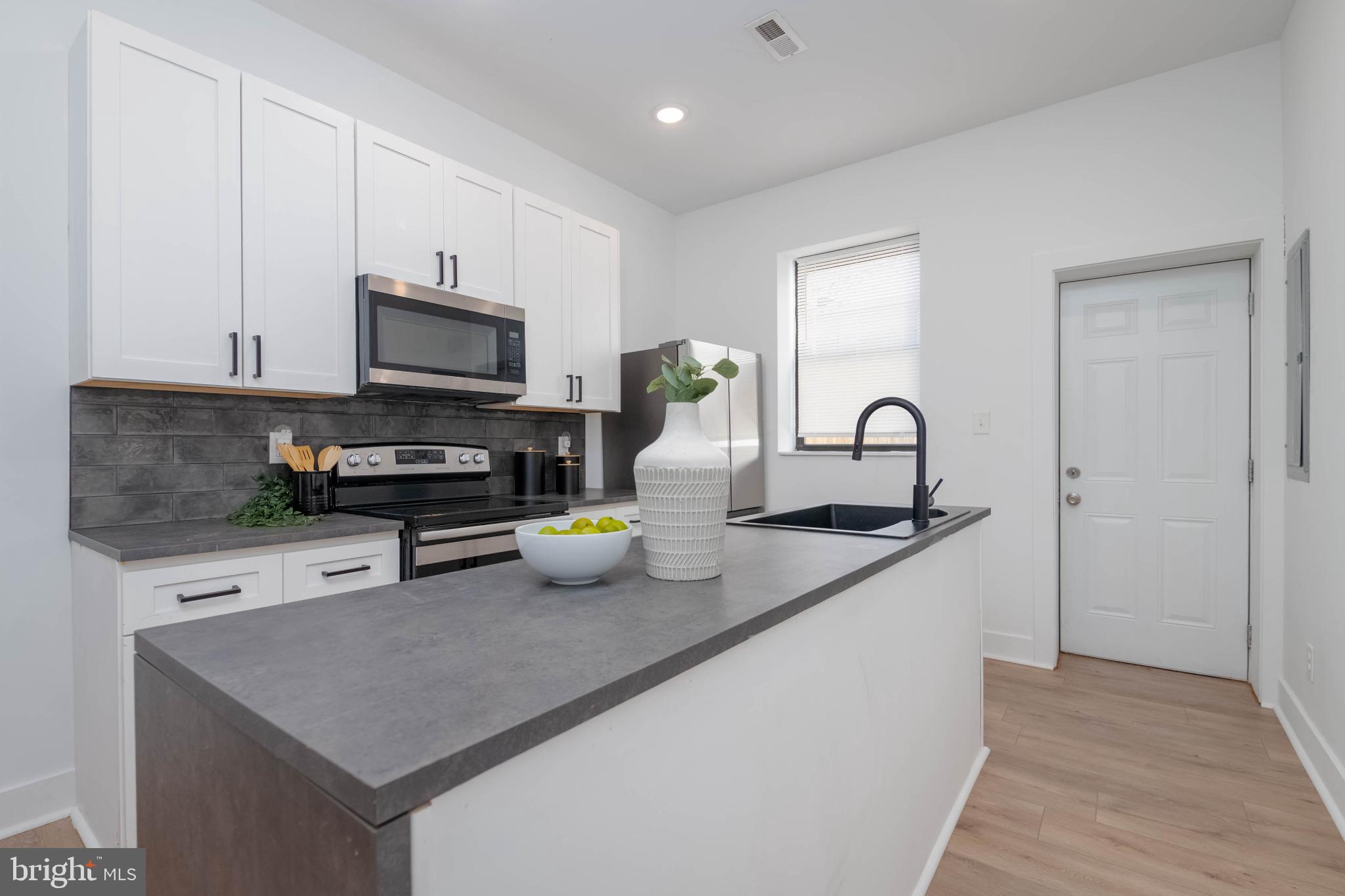 532 N BELNORD AVENUE