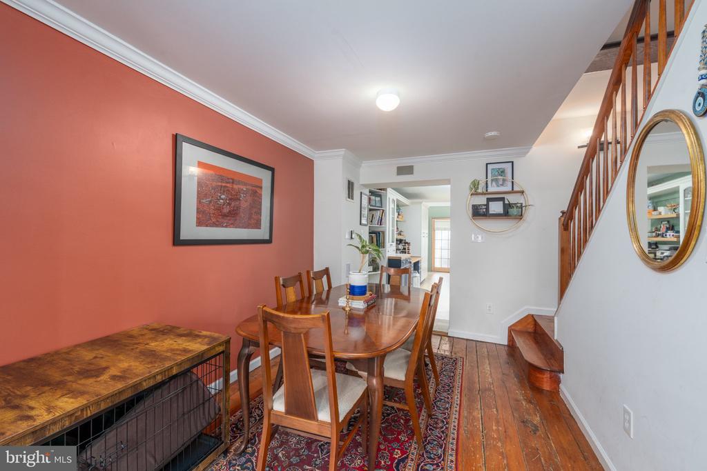 1005 LIGHT STREET