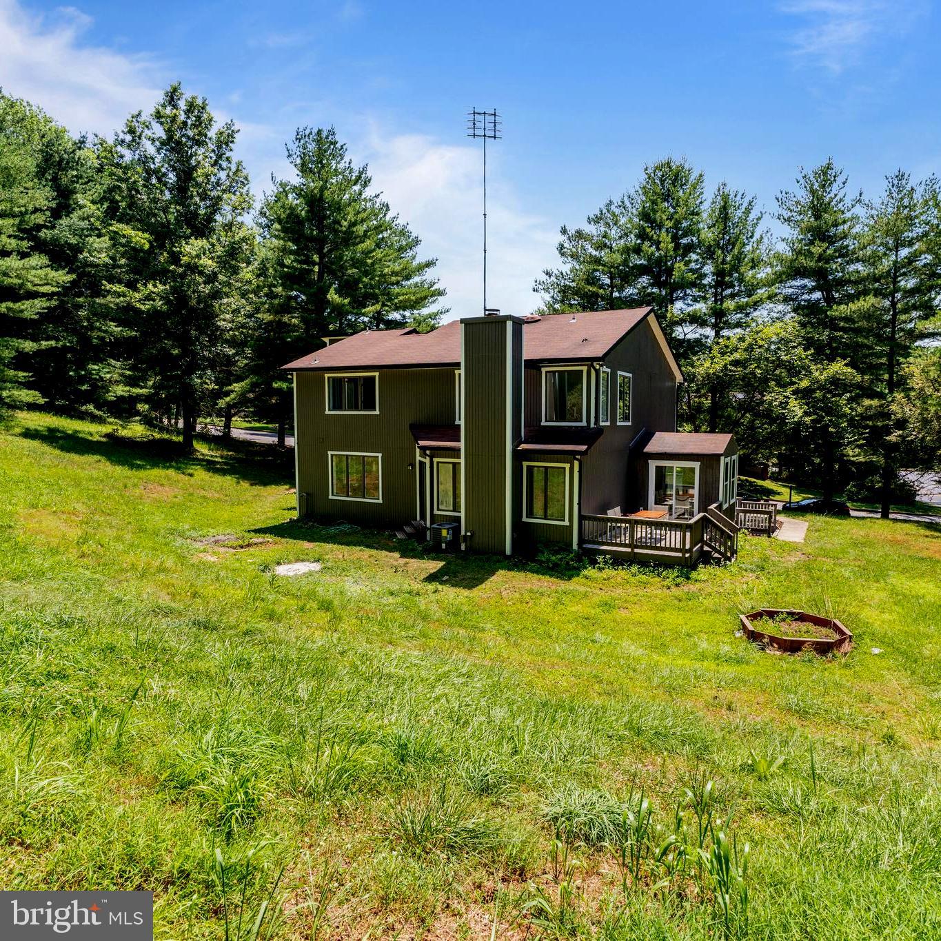 3752 Birch Ln