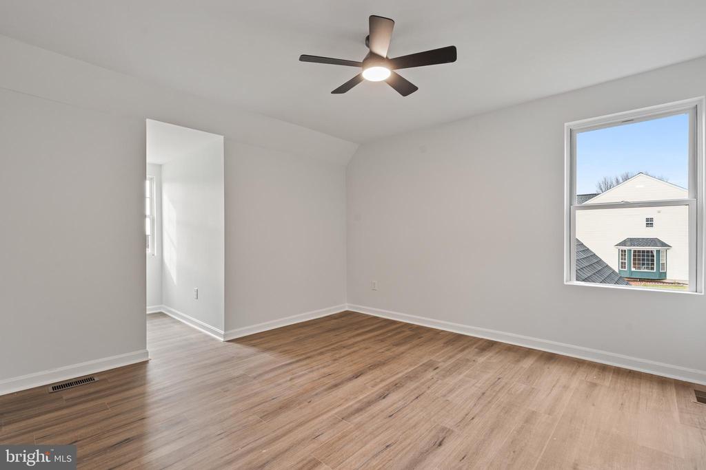 319 Buck Cash Dr