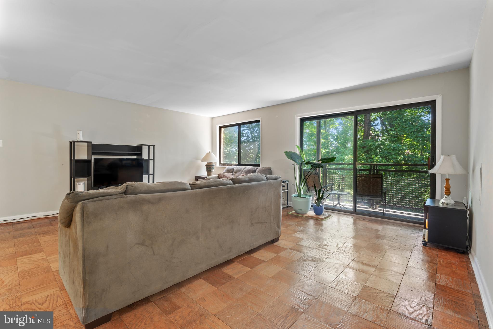 7611 Maple Ave #707