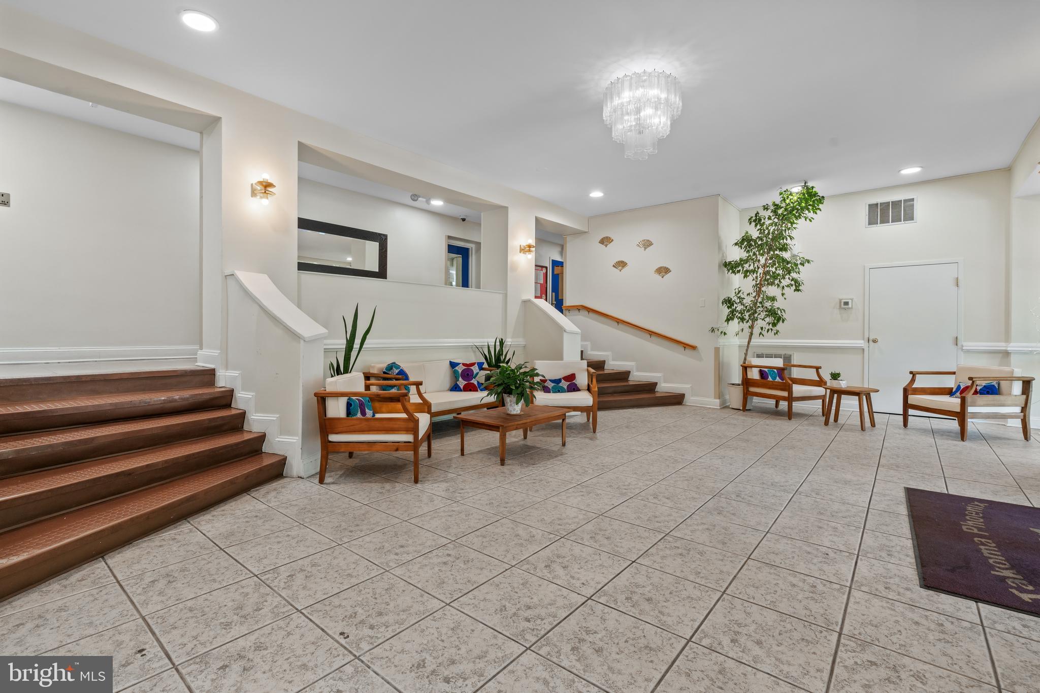7611 Maple Ave #707