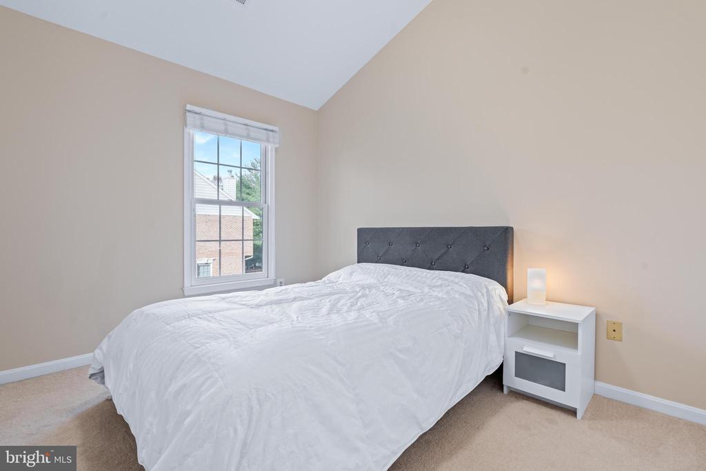 5417 Whitley Park Terace