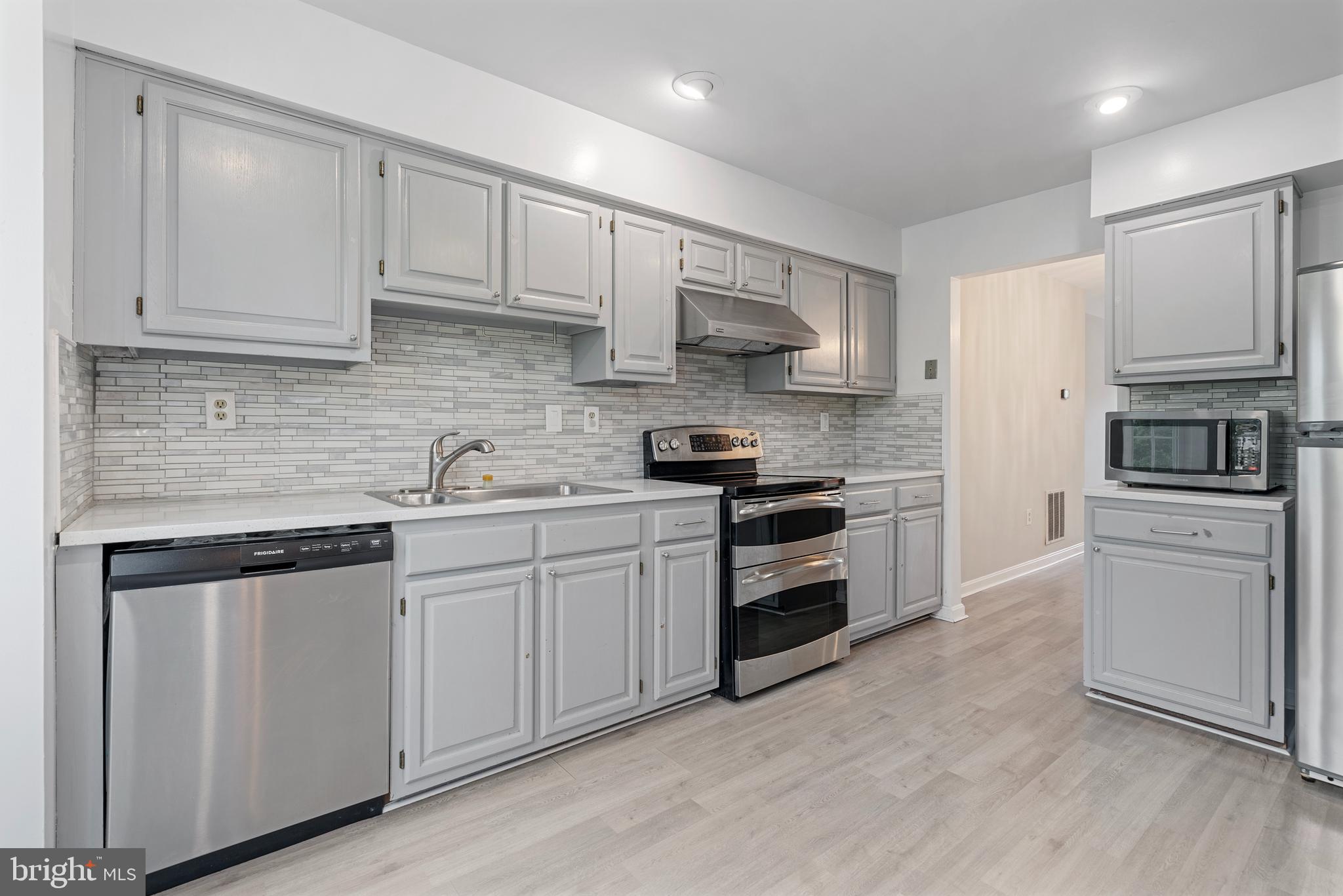 12307 Sandy Point Ct