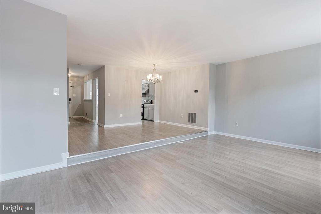 12307 Sandy Point Ct