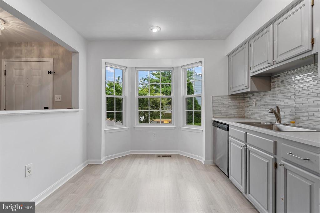 12307 Sandy Point Ct