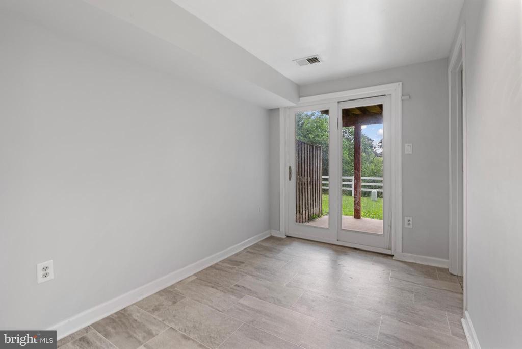 12307 Sandy Point Ct
