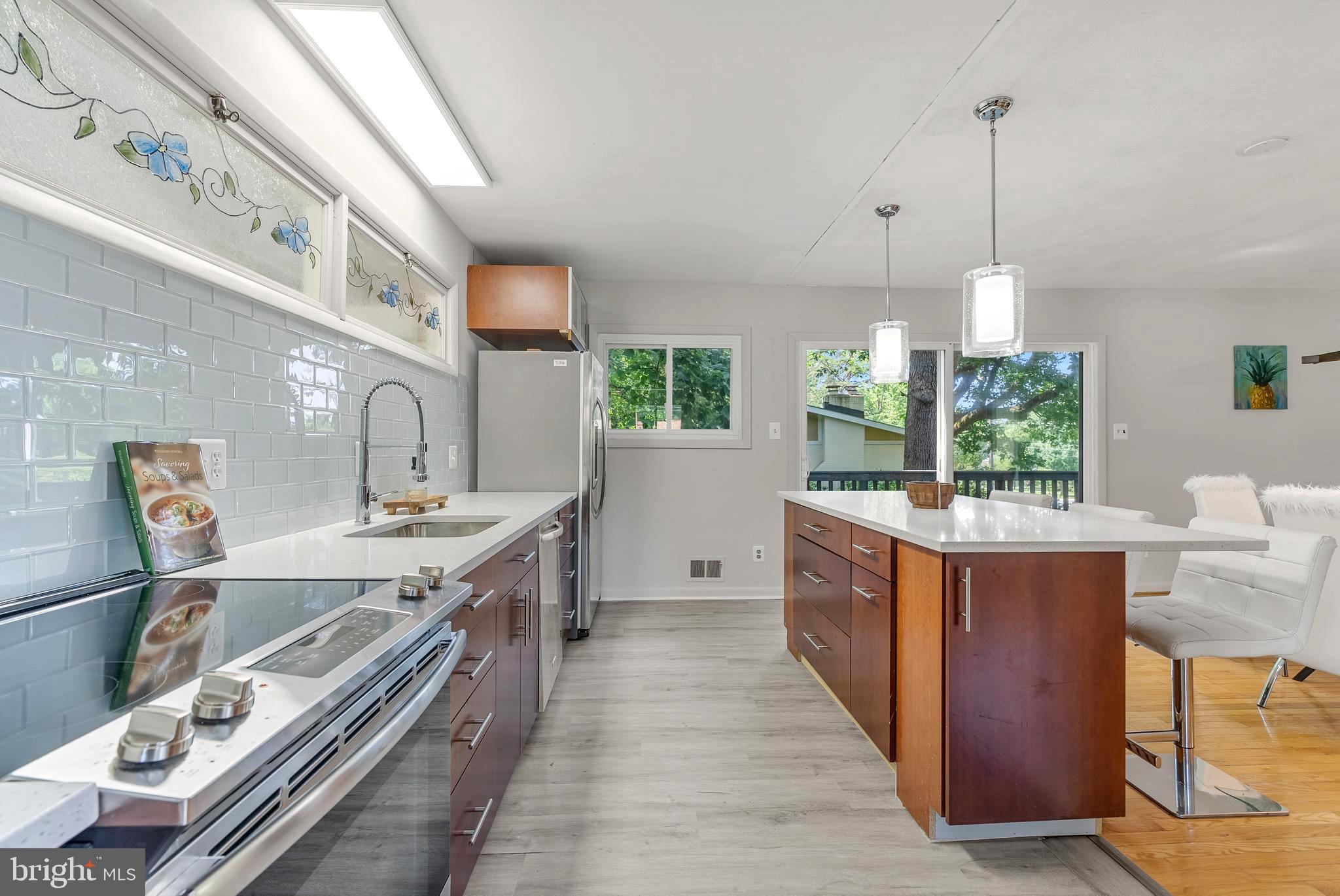 1 Schindler Ct