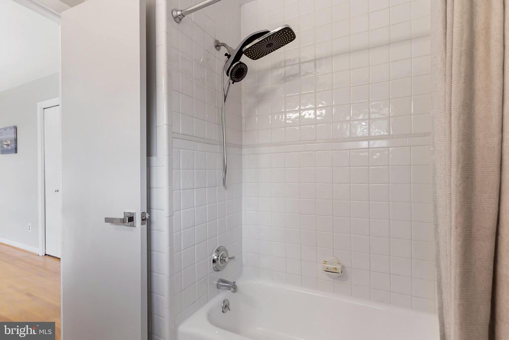 1 Schindler Ct