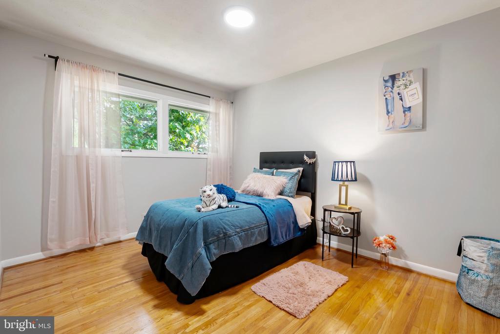 1 Schindler Ct