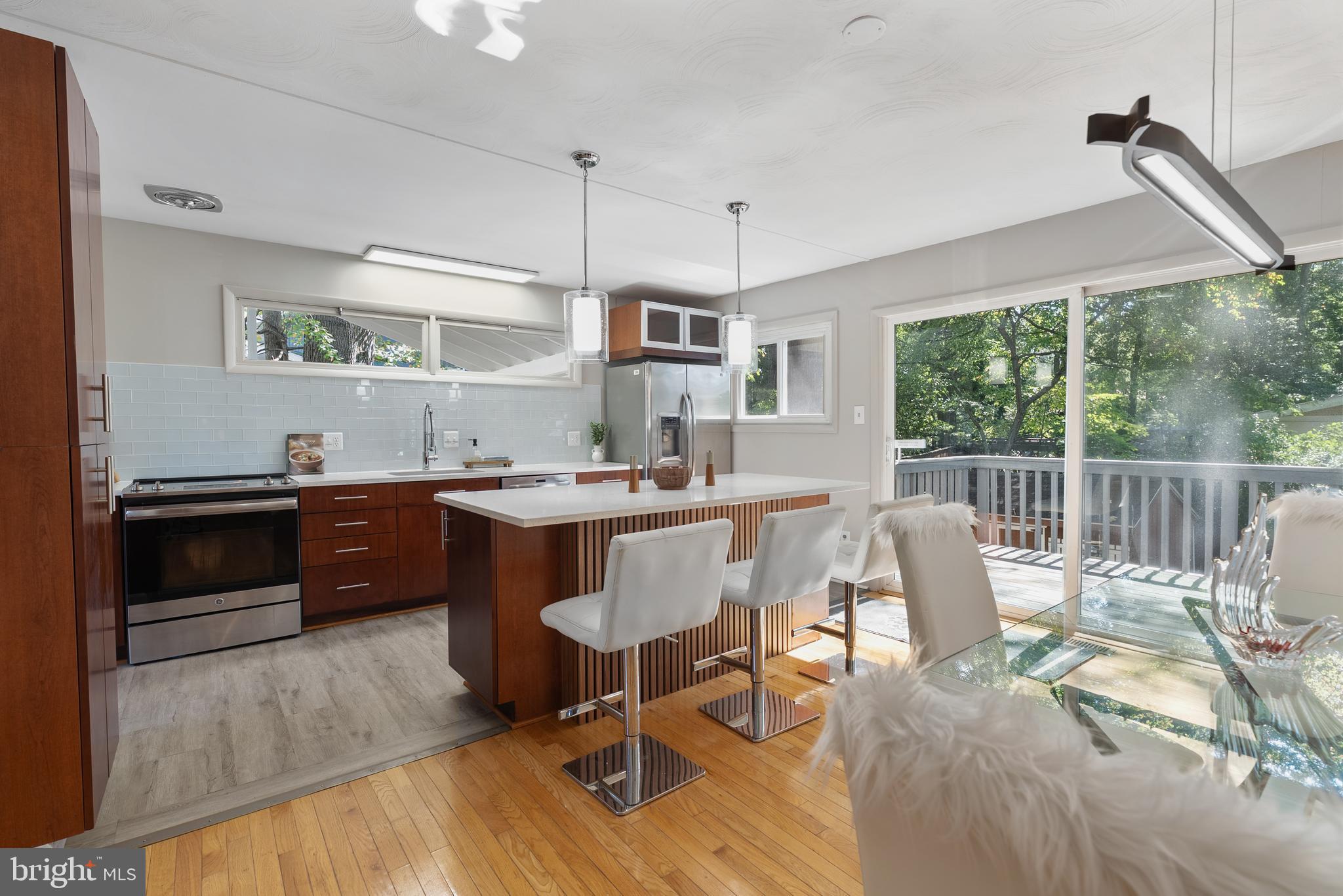 1 Schindler Ct