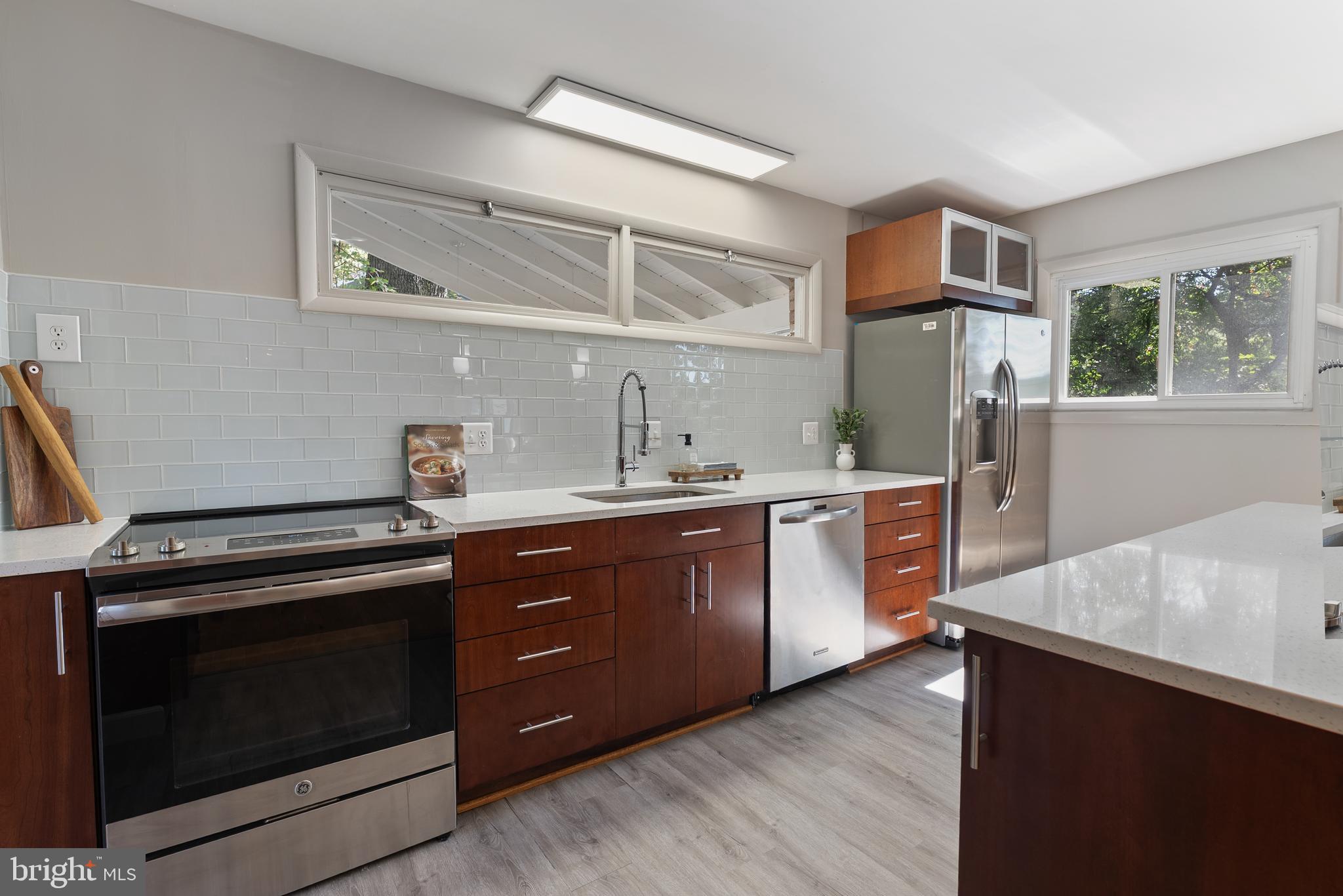 1 Schindler Ct