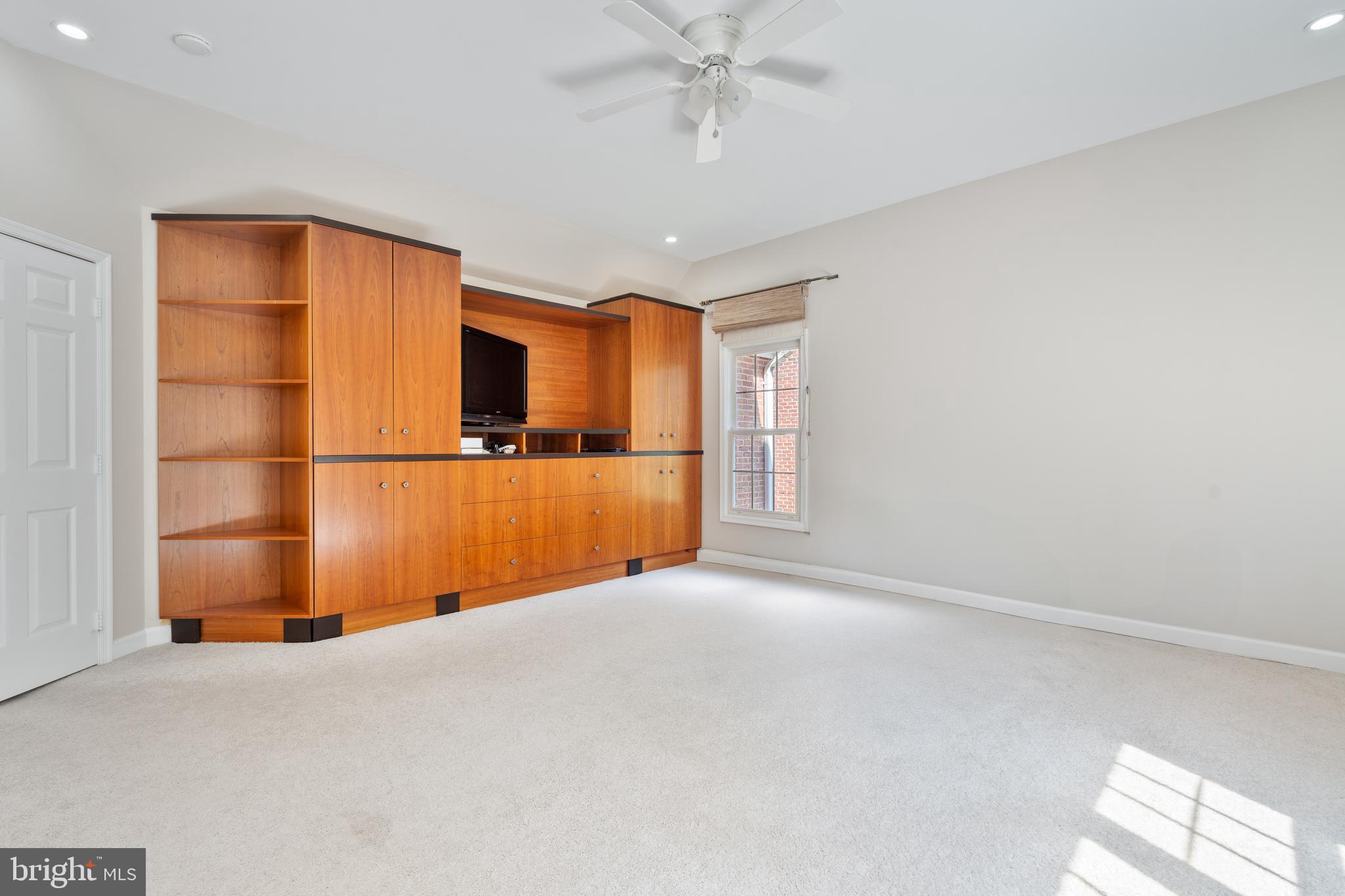7815 STABLE WAY