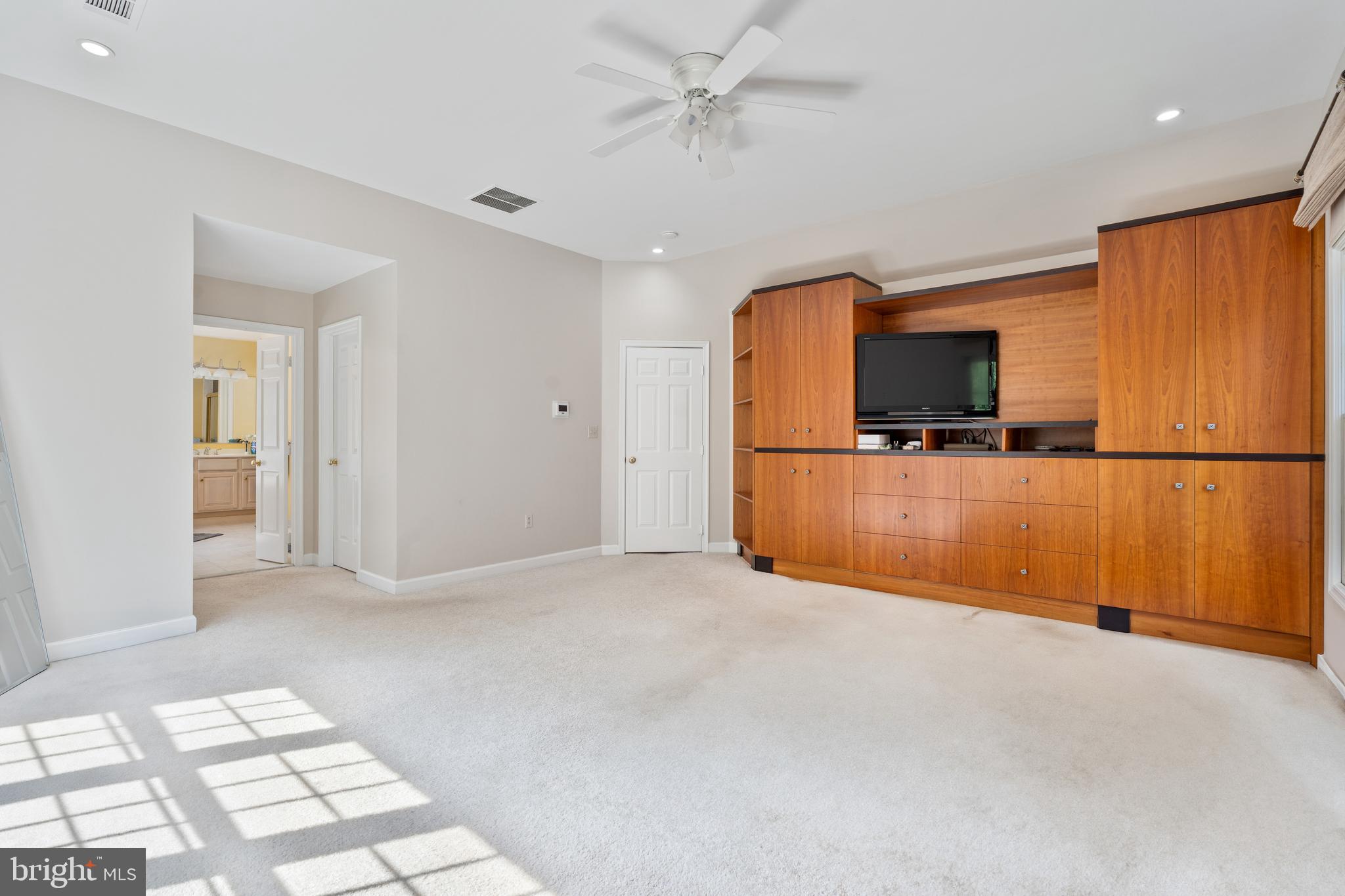 7815 STABLE WAY