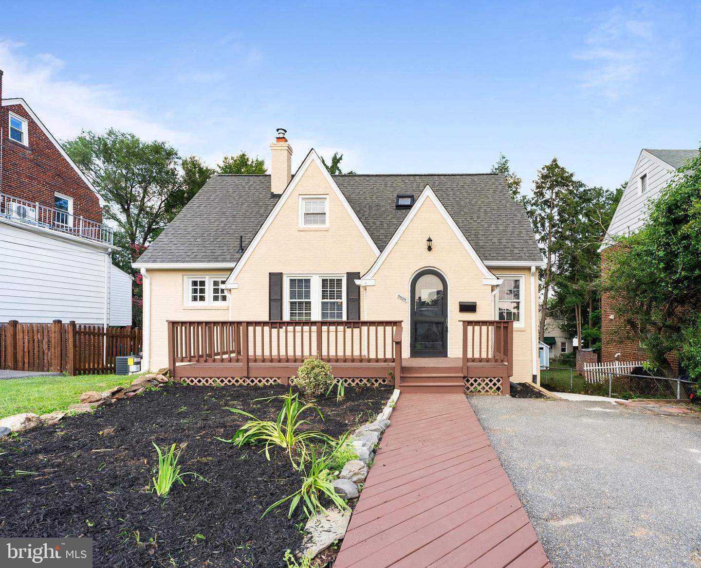9509 Biltmore Dr