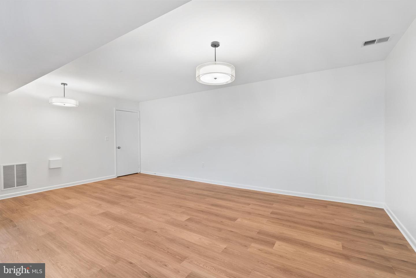 11710 MILBERN