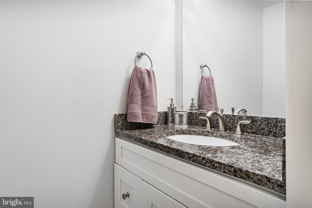 11008 WICKSHIRE WAY C-5