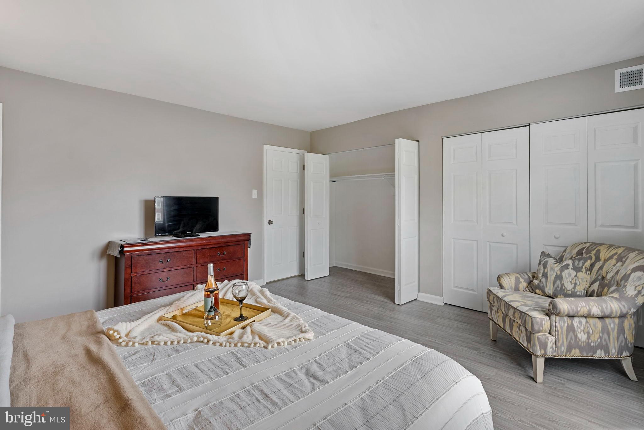 790 QUINCE ORCHARD BOULEVARD 790-20