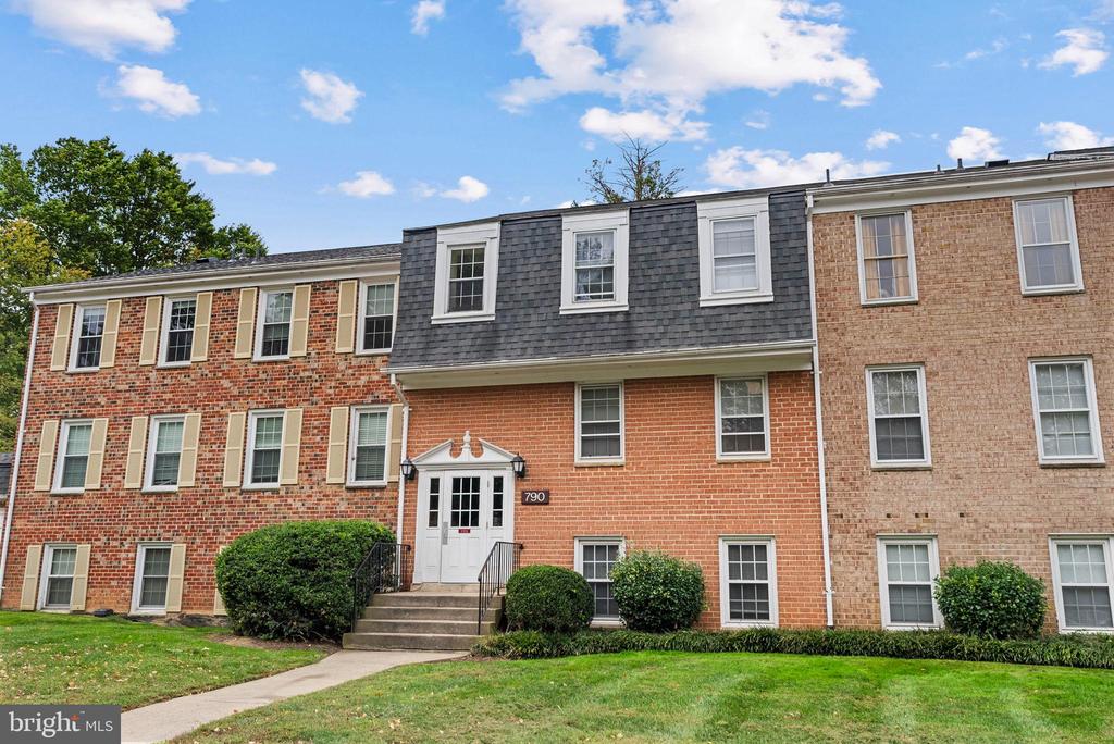 790 QUINCE ORCHARD BOULEVARD 790-20