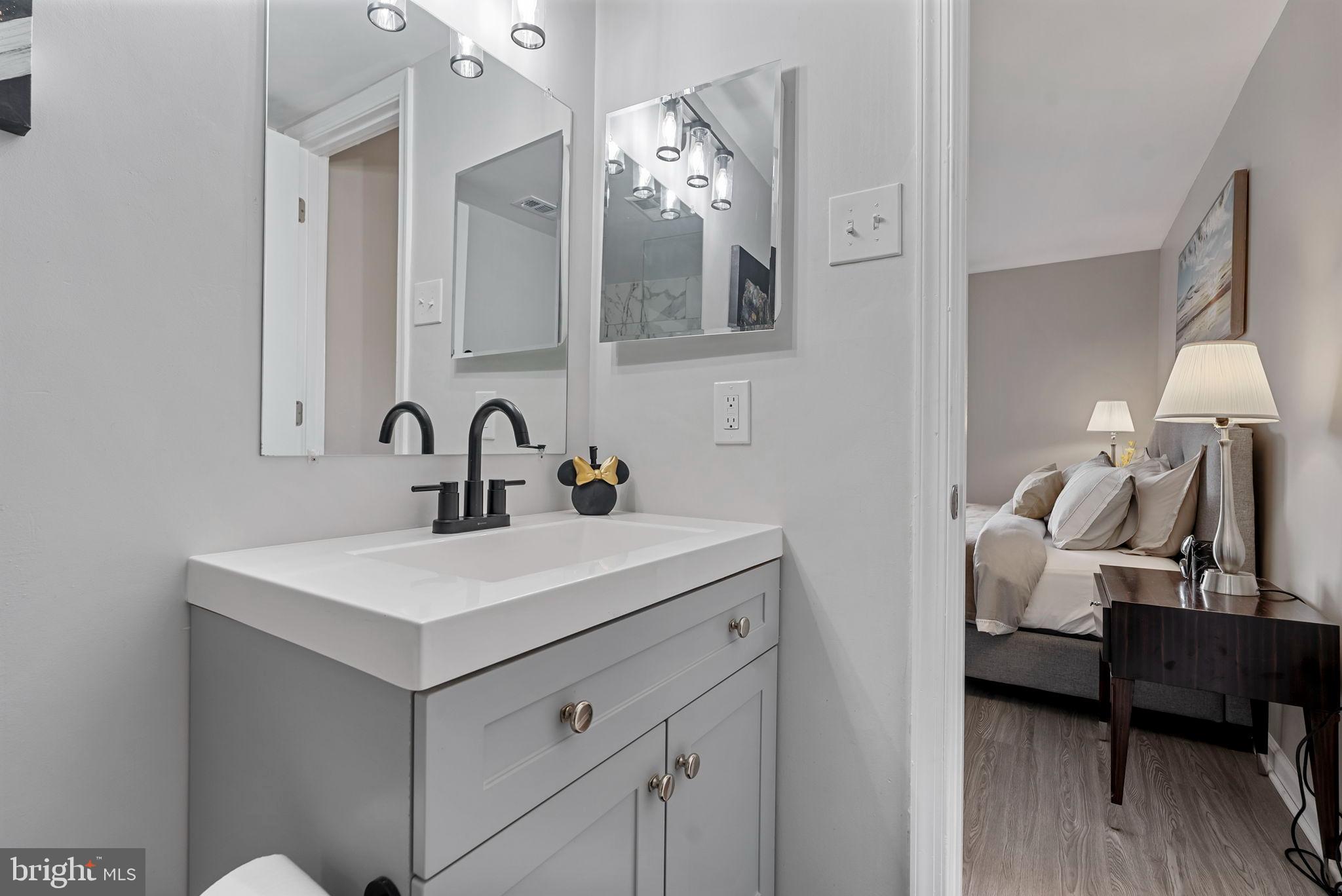 790 QUINCE ORCHARD BOULEVARD 790-20