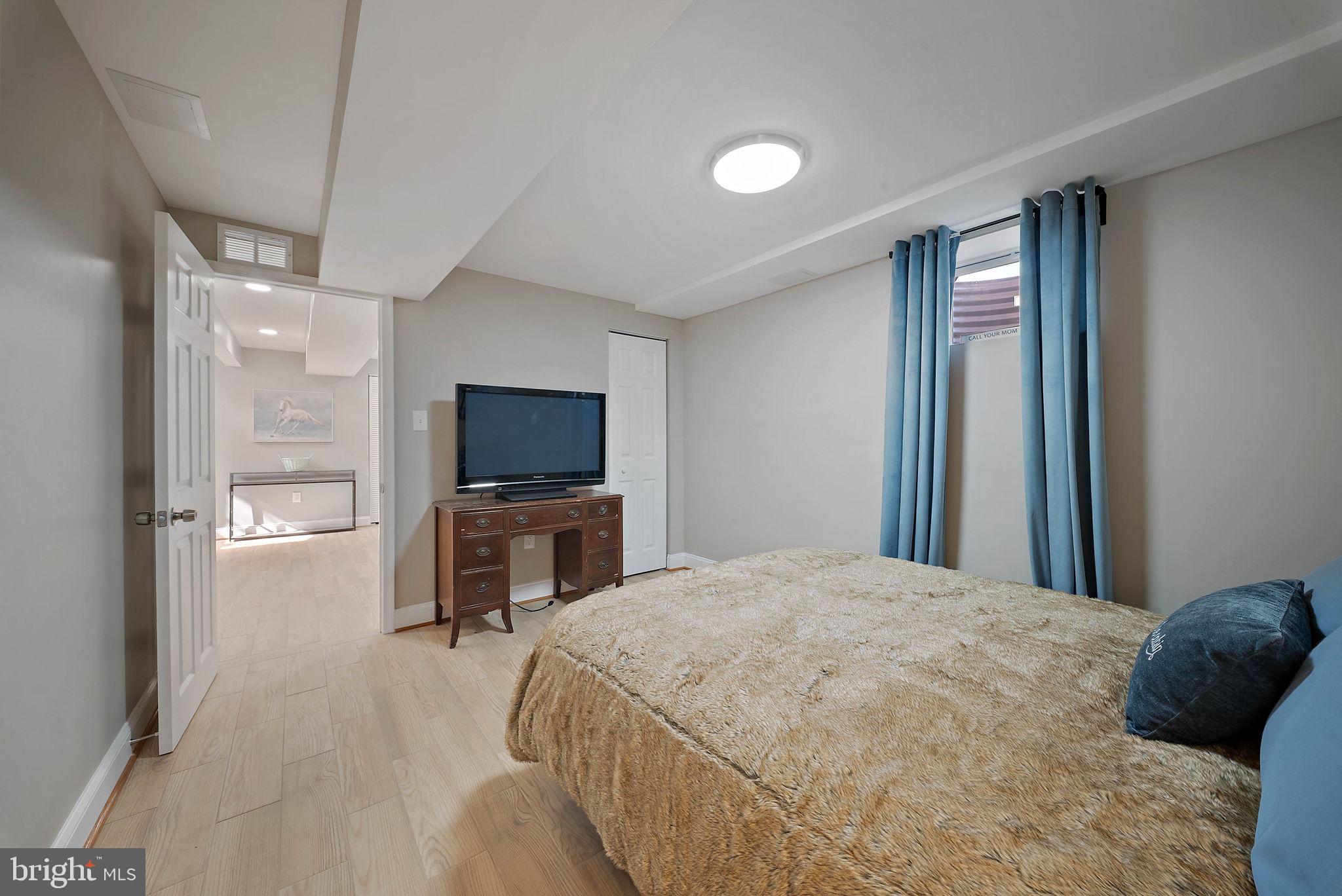 18901 BLOOMFIELD ROAD