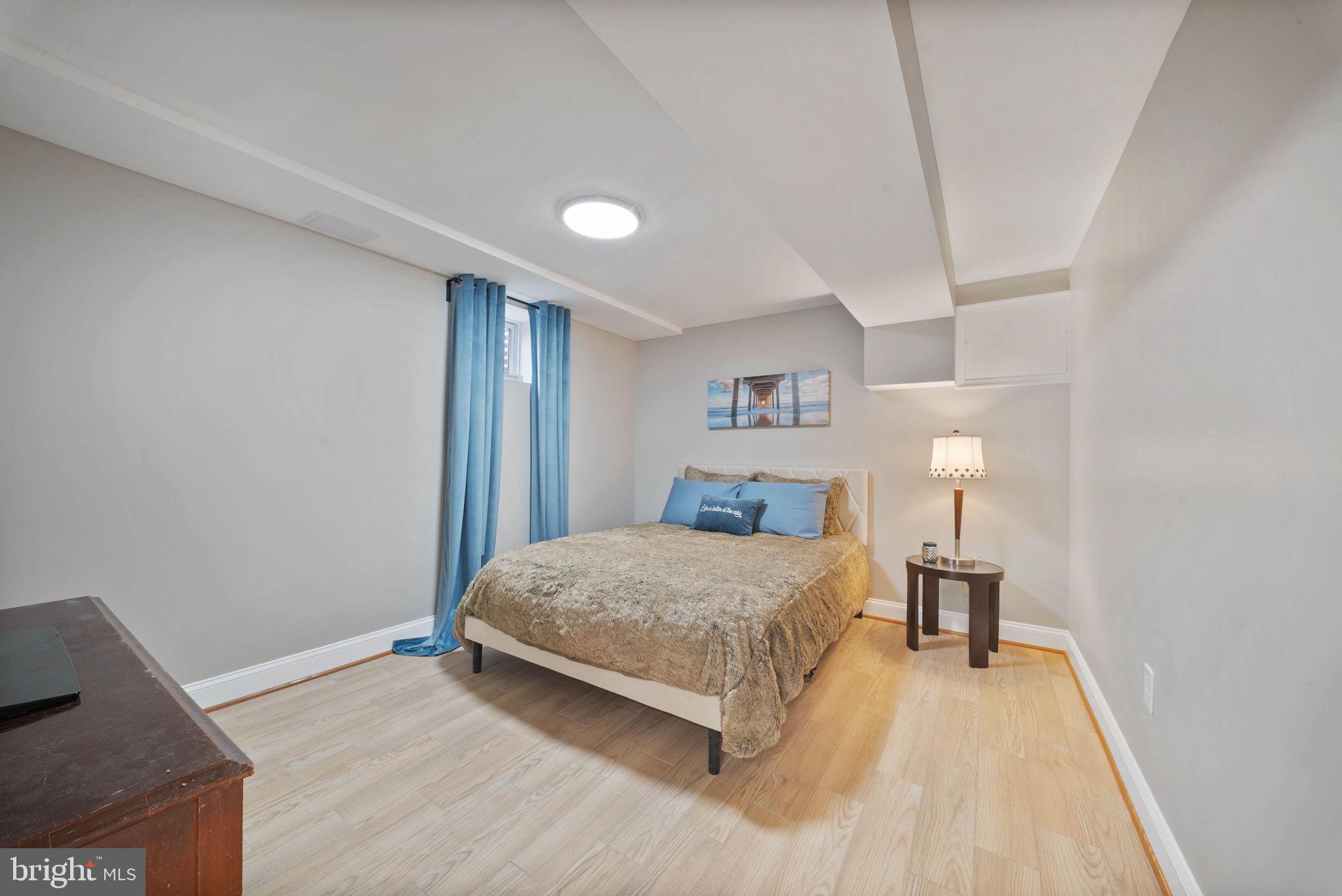 18901 BLOOMFIELD ROAD