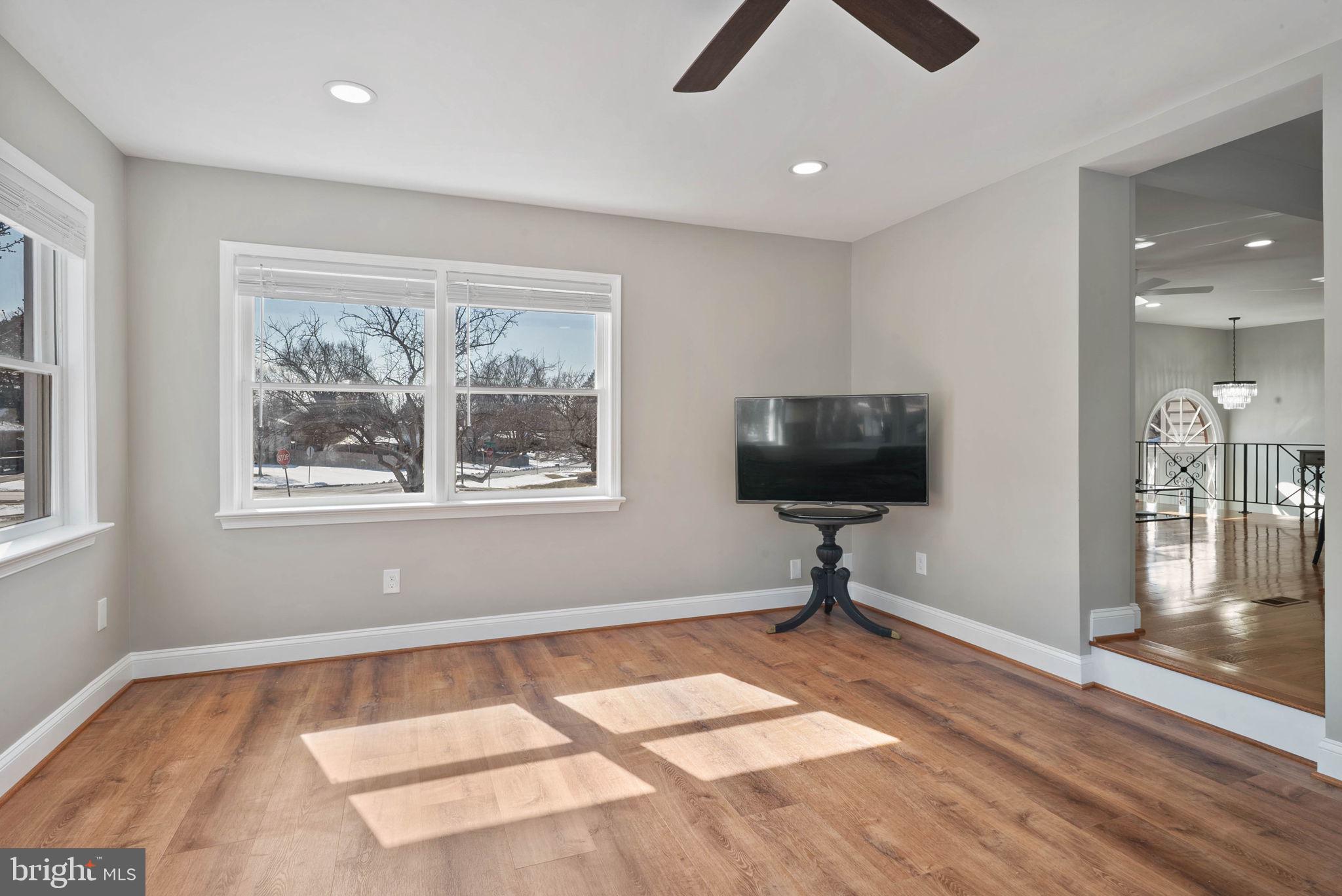 18901 BLOOMFIELD ROAD