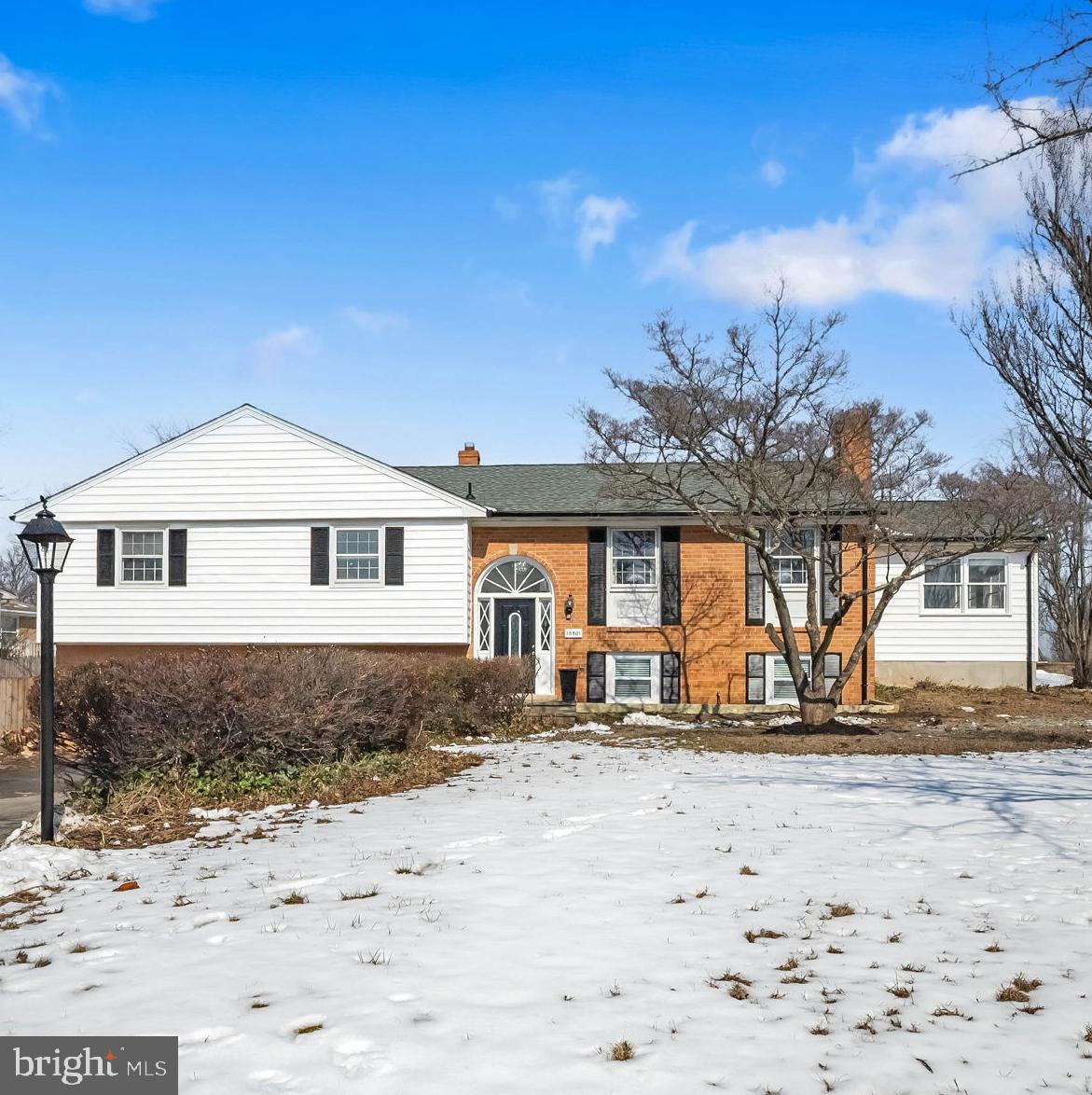 18901 BLOOMFIELD ROAD