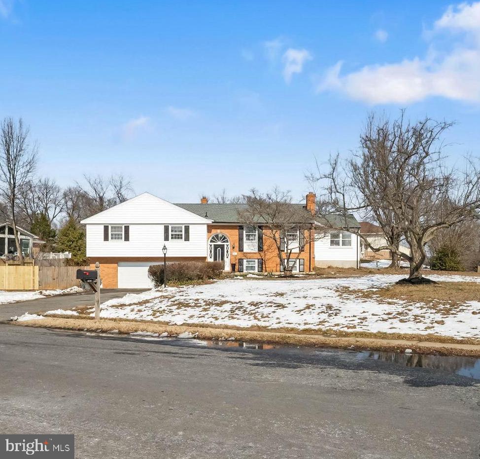 18901 BLOOMFIELD ROAD