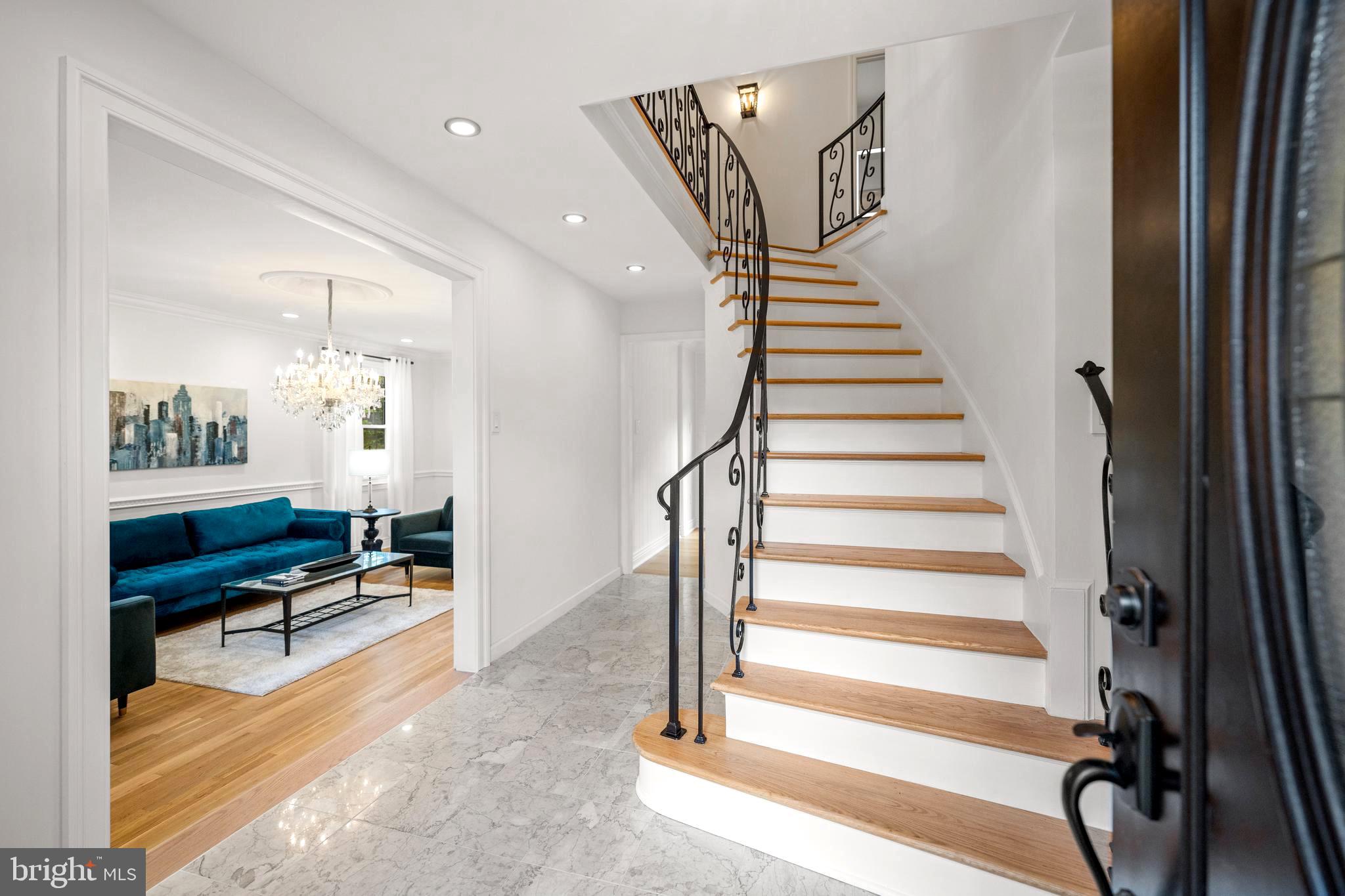 12704 THERESA DRIVE