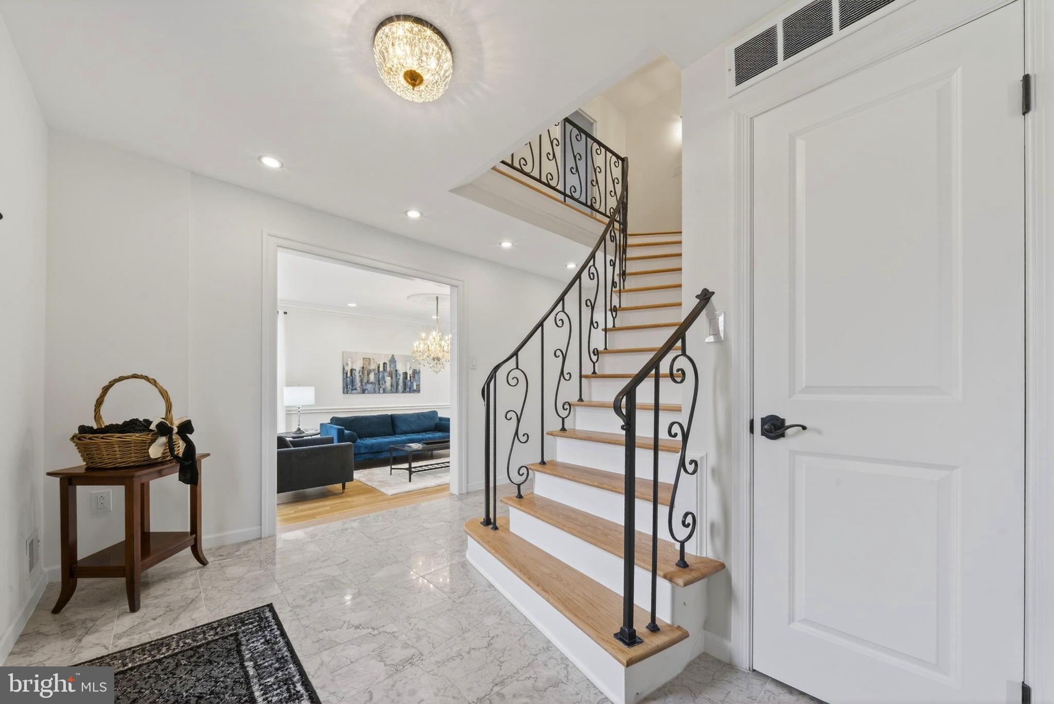 12704 THERESA DRIVE
