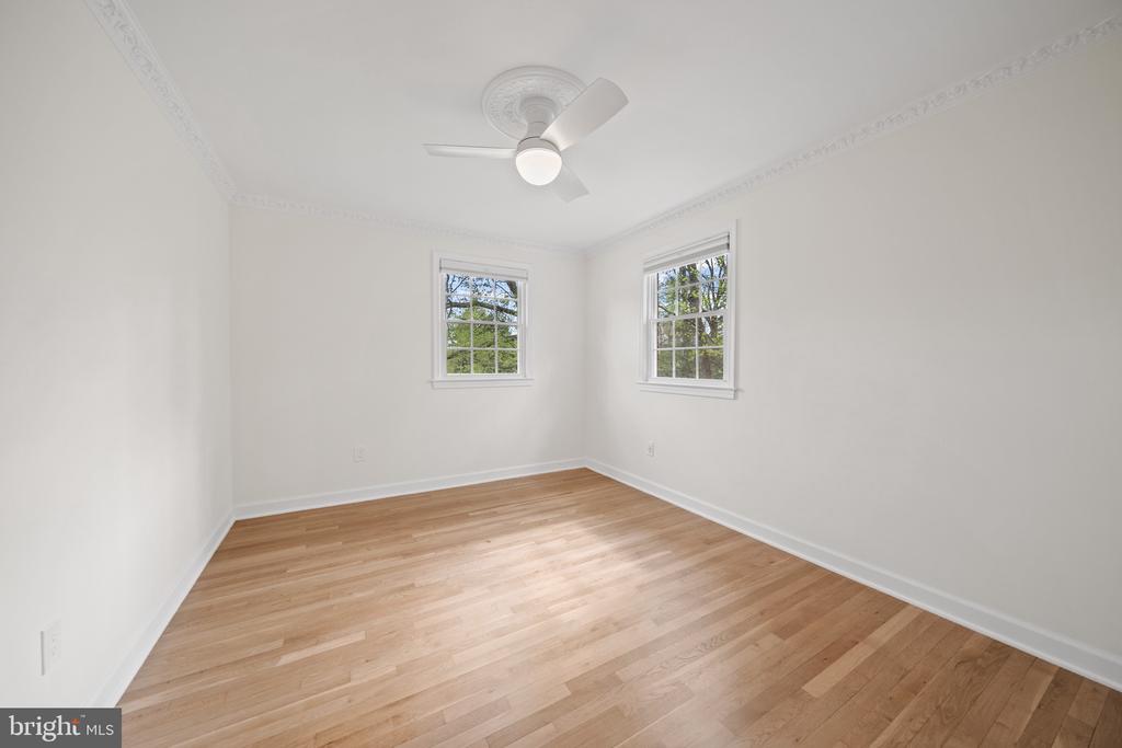 12704 THERESA DRIVE