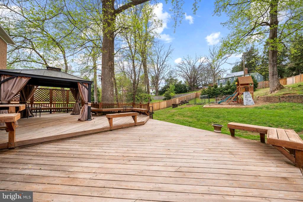 12704 THERESA DRIVE
