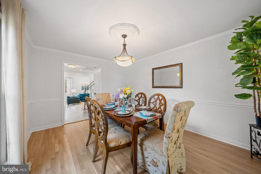 12704 THERESA DRIVE