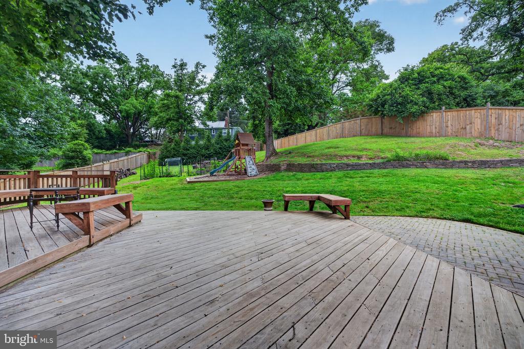 12704 THERESA DRIVE