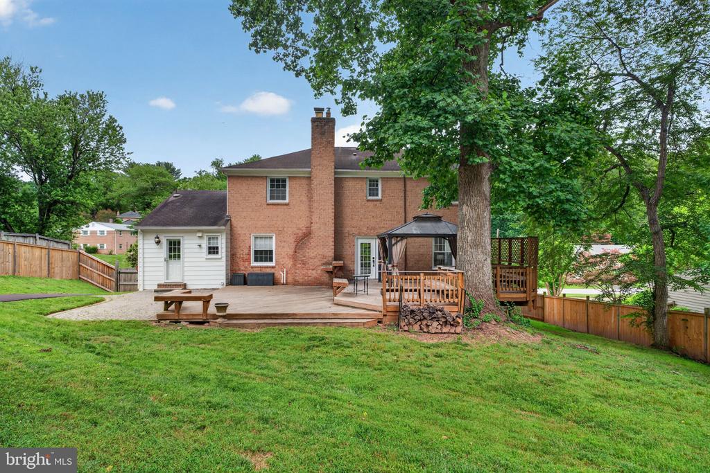 12704 THERESA DRIVE