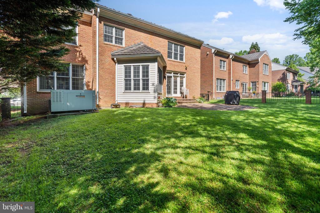 7815 STABLE WAY
