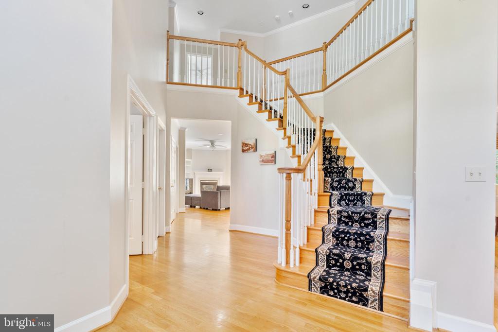 7815 STABLE WAY