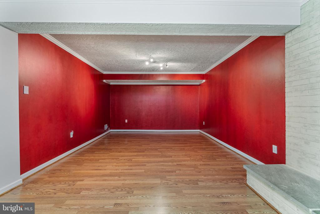 2401 FALLING CREEK ROAD