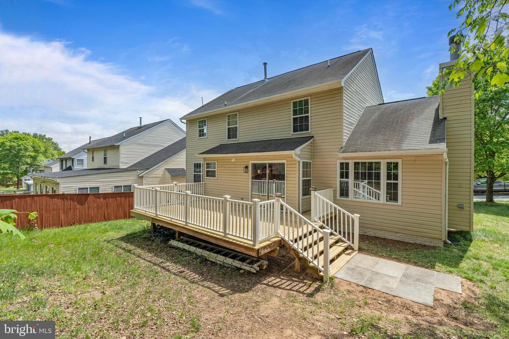 9402 Utica Pl