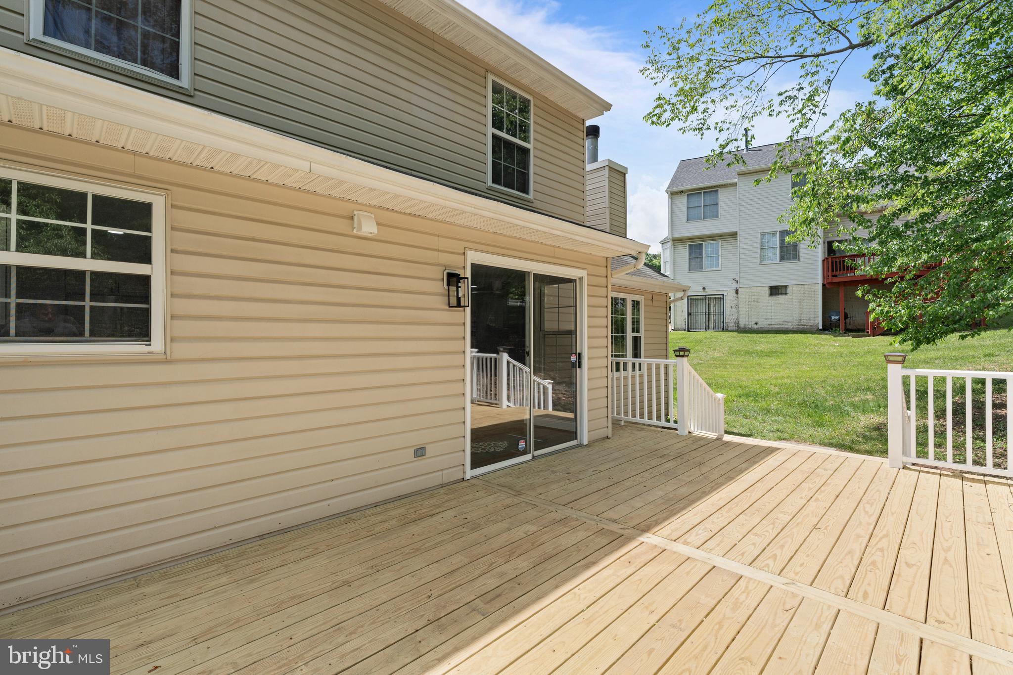 9402 Utica Pl