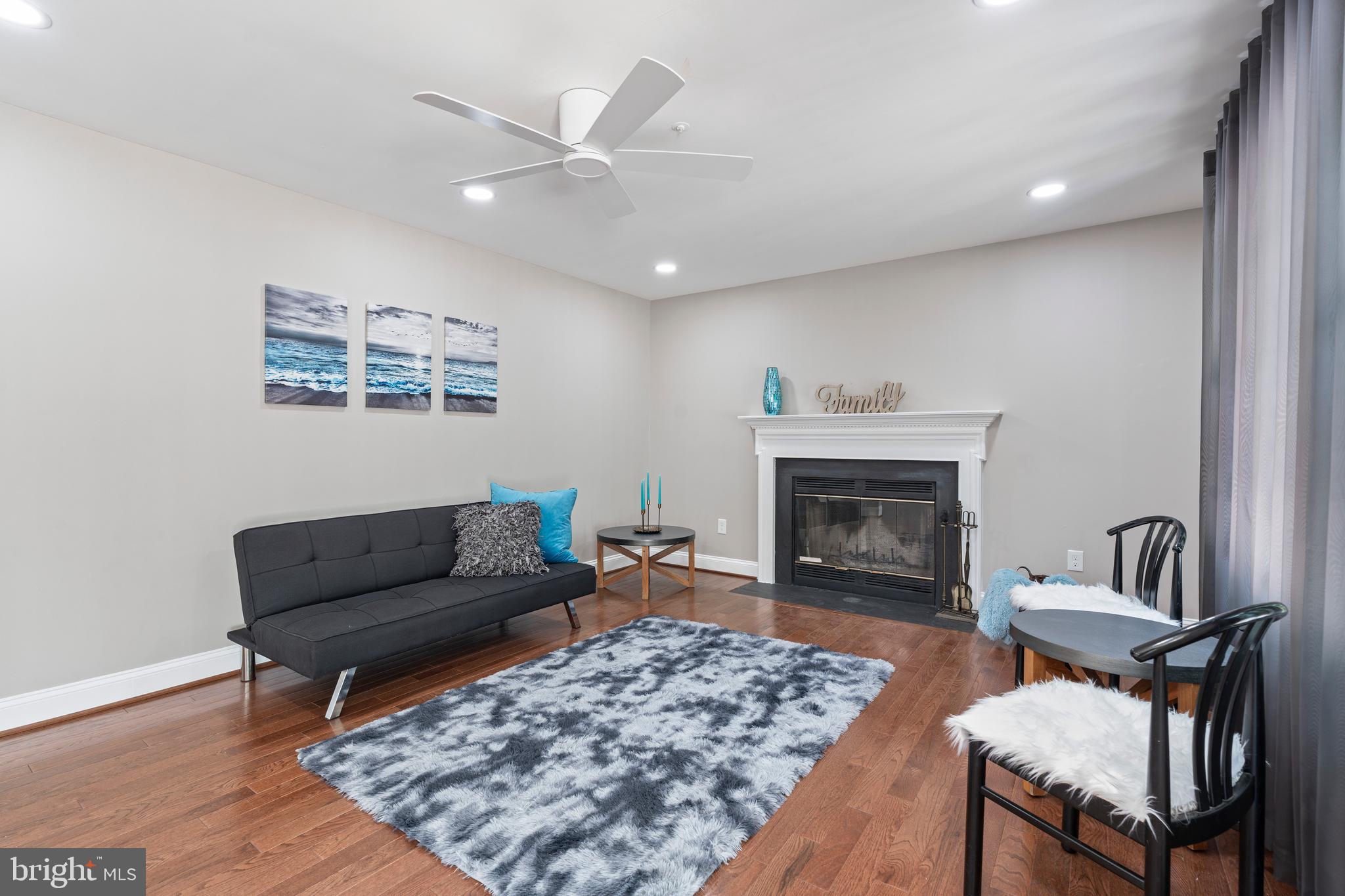 9402 Utica Pl