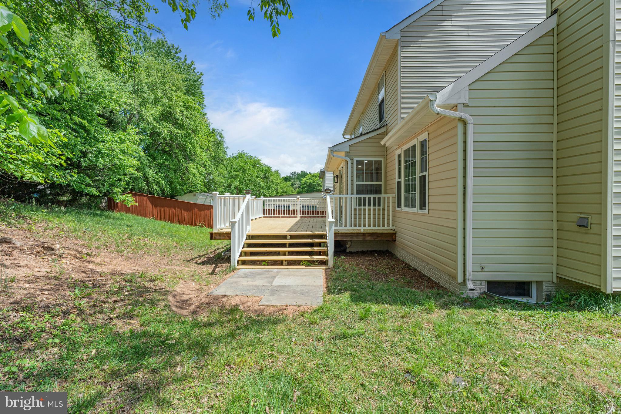 9402 Utica Pl