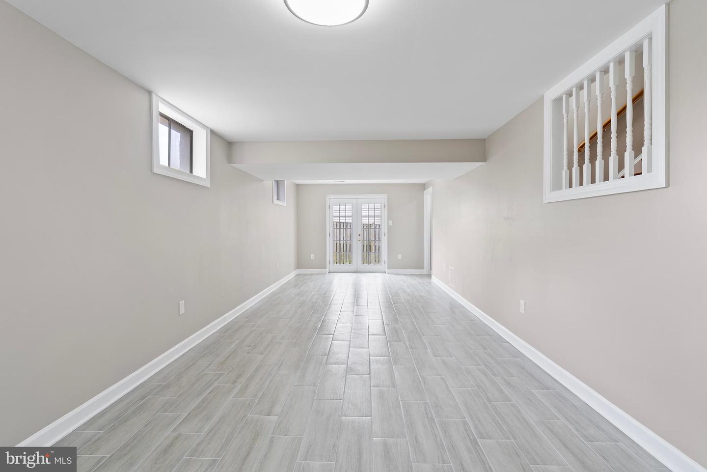 3713 la Dova Way