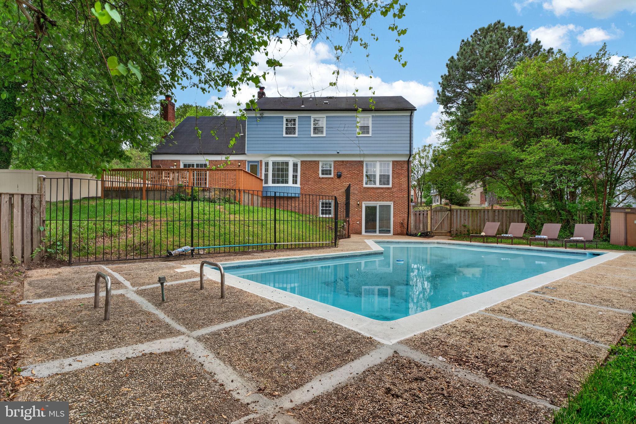 11810 FAIRGREEN LANE