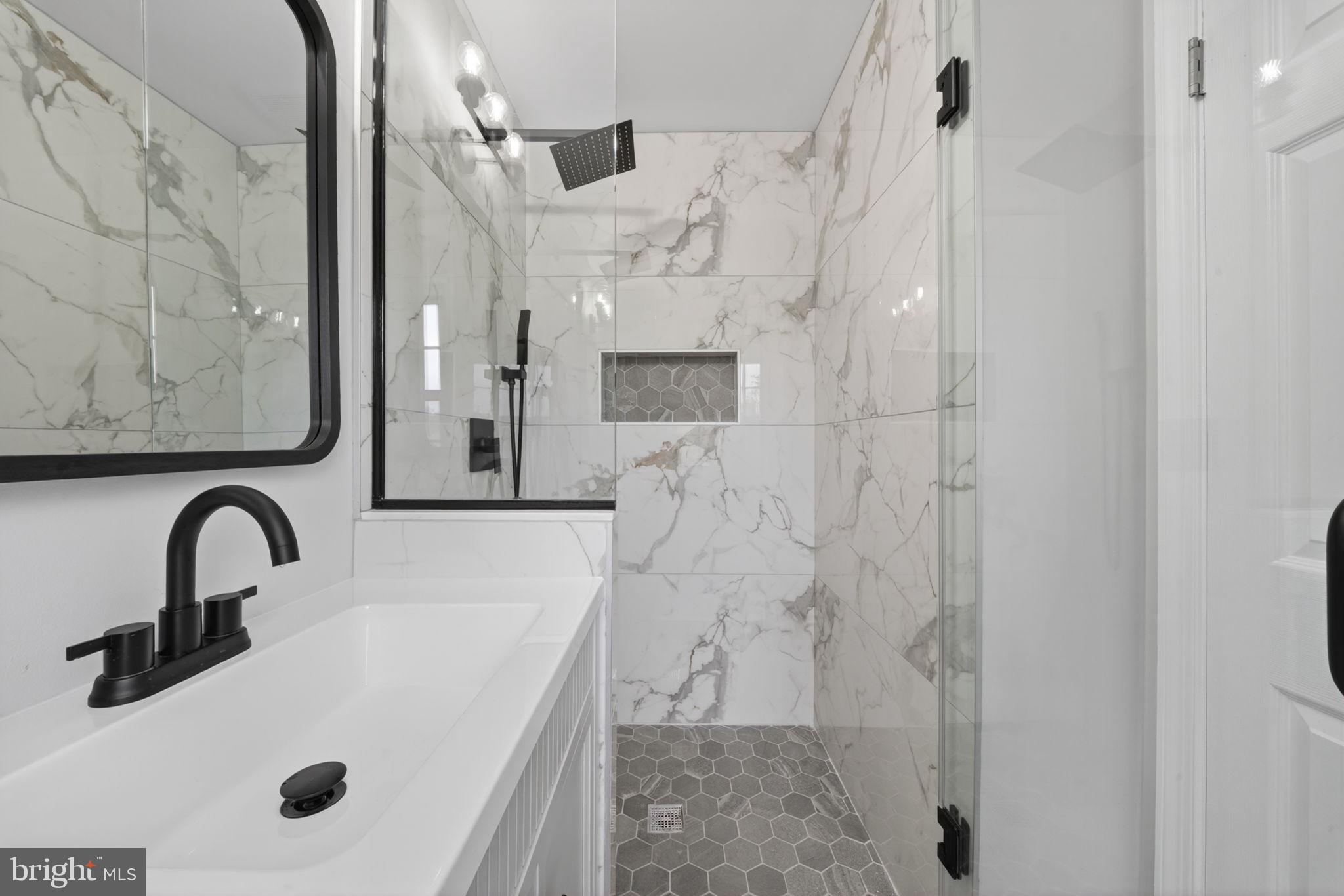 11810 FAIRGREEN LANE