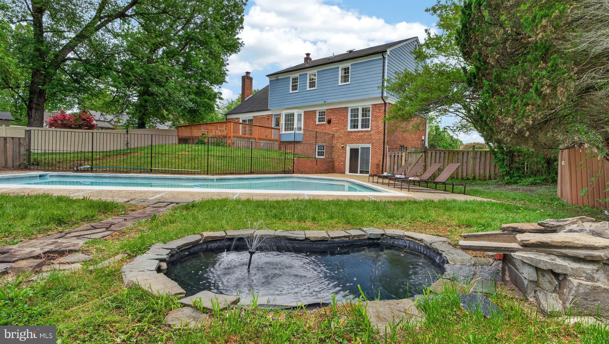 11810 FAIRGREEN LANE