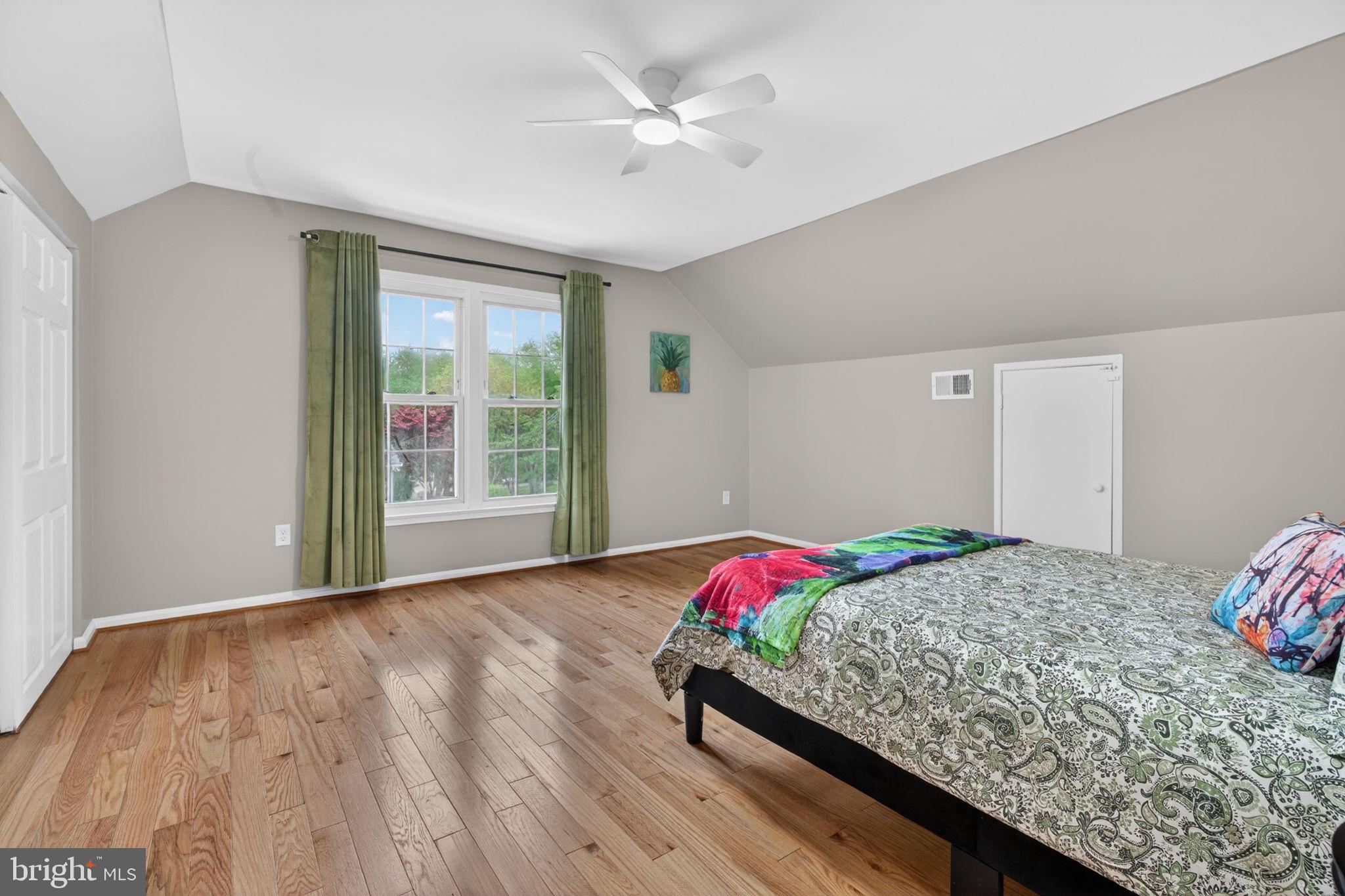 11810 FAIRGREEN LANE